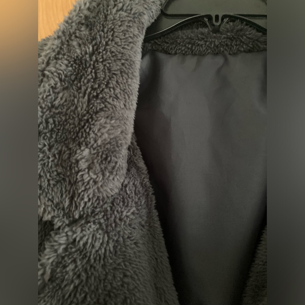 Faux Fur Jacket - Picture 4 of 5